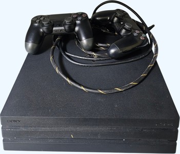 Б/в Ігрова приставка Sony playstation 4 pro 1tb 01-201143095