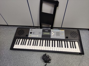 Б/в Синтезатор Yamaha psr-e233 01-201152488
