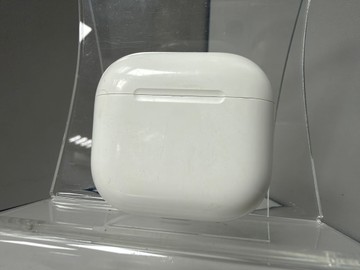 Б/в Навушники Apple airpods 4 with active noise cancellation 01-201161747