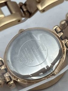 01-200402535: Guess gw0401l3