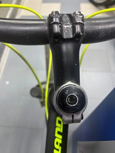 01-200744616: Ardis hiland 27.5"