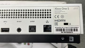 01-200605988: Microsoft xbox one s 1tb