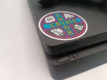 01-200630404: Sony playstation 4 slim 500gb