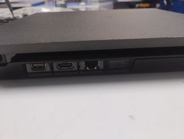 01-200632929: Sony playstation 4 slim 1tb