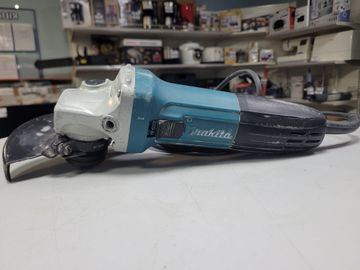 01-200742855: Makita ga5030
