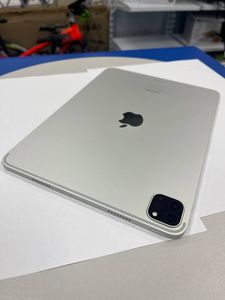 Б/в Планшет Apple ipad pro 11 2022 wi-fi 128gb 01-200767222