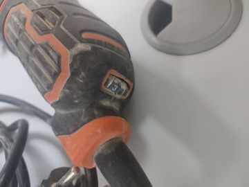 Б/в Багатофункціональний інструмент Black&Decker mt 300 01-200804494