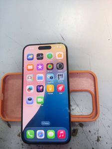 Б/у Мобильний телефон Apple iphone 15 pro 128gb 01-200821370