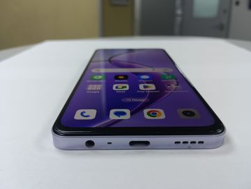 Б/в Мобільний телефон Realme 12 5g 8/256gb 01-200811011