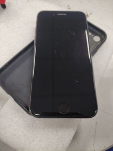 Б/в Мобільний телефон Apple iphone 7 256gb 01-200890662
