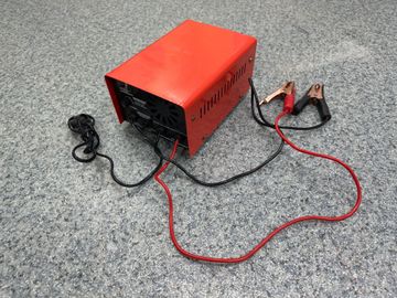 Б/в Автомобільний зарядний пристрій Maxion plus-10at 01-200894259