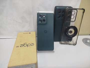 Б/в Мобільний телефон Motorola edge 50 12/512 01-200962072