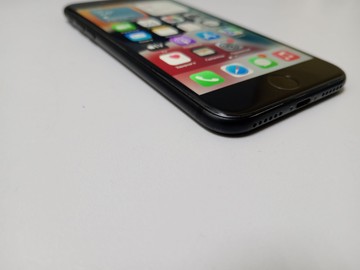 Б/в Мобільний телефон Apple iphone 7 32gb 01-200962847