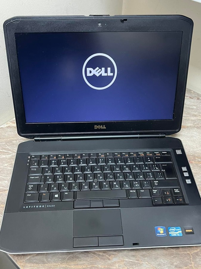Ноутбук Dell 15/core i7 3632qm ddr3/8gb ddr3/hdd 500 gb/ssd 128 gb
