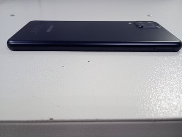 Б/в Мобільний телефон Samsung galaxy a12 sm-a127f 3/32gb 01-201011984