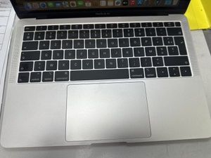 Б/в Ноутбук Apple macbook air a1932/13.3"/ core i5 1.6ghz/ram 8gb/ssd 128b/intel uhd grafics 617 01-201019556
