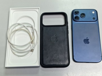 Б/в Мобільний телефон Apple iphone 17 pro max 256gb 01-201037761