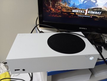 Б/в Ігрова приставка Microsoft xbox series s 512gb 01-201056027