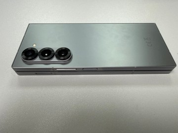 Б/у Мобільний телефон Samsung galaxy fold6 12/512gb 01-201142733