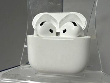 Б/в Навушники Apple airpods 4 with active noise cancellation 01-201161747