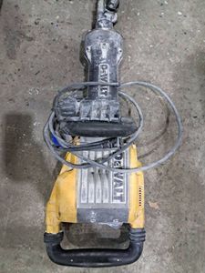 Б/у Отбойный молоток Dewalt d25961 01-200338984