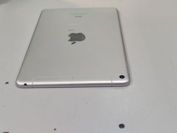 01-19051245: Apple ipad mini 5 wifi a2125 64gb