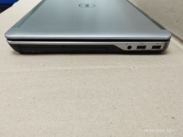 01-200607806: Dell 13/core i5 4310m ddr3/8gb ddr3/hdd *відсутній/ssd 250 gb/*інтегрована