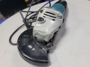 01-200742855: Makita ga5030