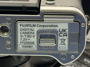 01-200598012: Fujifilm x-t30 ii kit