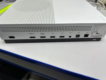 01-200777088: Microsoft xbox one s 1tb