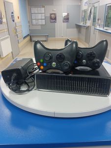 01-200795759: Microsoft xbox 360s console 1439 8gb