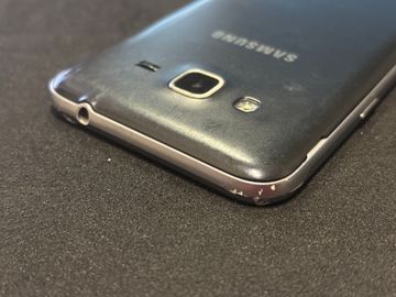 Б/в Мобільний телефон Samsung galaxy j3 2016 j320h 01-200808509