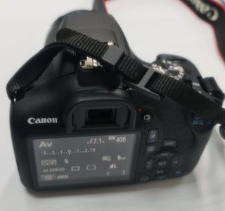 Б/у Фотоаппарат Canon eos 2000d kit ef-s 18-55mm f/3.5-5.6 iii 01-200808207