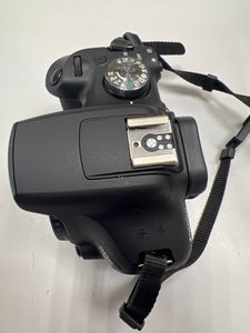 Б/у Фотоаппарат Canon eos 2000d + efs 18-55 mm 1;3/5-5.6 is 01-200816192