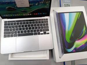 Б/у Ноутбук Apple macbook pro a2338 13.3 m2 10-gpu/ ram8gb / ssd256gb/ retina/ touchbar 01-200831089