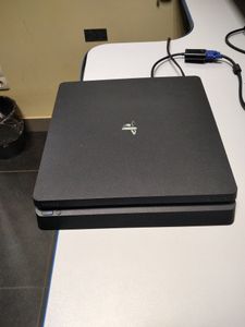 Б/у Игровая приставка Sony playstation 4 slim 1tb 01-200836274
