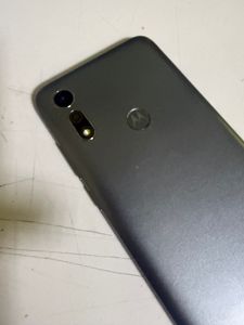 Б/в Мобільний телефон Motorola moto e6 2/32gb xt2053-6 01-200840186