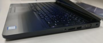 Б/в Ноутбук Dell 16/core i5 6300u ddr3/8gb ddr3/hdd *відсутній/ssd 256 gb/*інтегрована 01-200882180