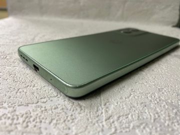 Б/в Мобільний телефон Motorola g24 4/128gb 01-200889645