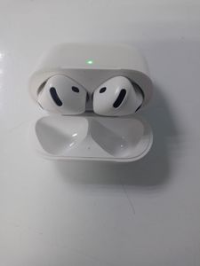Б/в Навушники Apple airpods 4 with active noise cancellation 01-200890709
