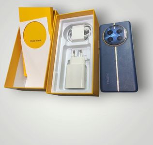 Б/у Мобільний телефон Realme 12 pro+ 12/512gb 01-200844836