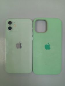 Б/в Мобільний телефон Apple iphone 12 64gb 01-200922594