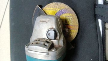 Б/у Угловая шлифмашина Makita 9558hn 01-200920419