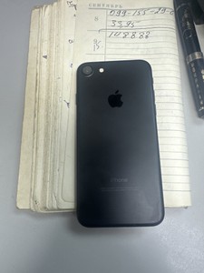 Б/в Мобільний телефон Apple iphone 7 32gb 01-200941937
