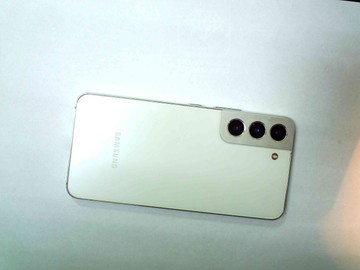 Б/в Мобільний телефон Samsung galaxy s22 8/128gb 01-200975694