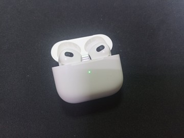 Б/в Навушники Apple airpods 3rd generation 01-200976577