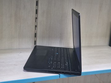 Б/в Ноутбук Dell 16/core i7 6600u ddr3/8gb ddr3/ssd 128 gb/radeon r7 m360 01-200929970