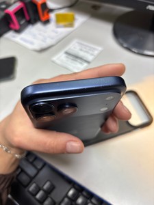 Б/в Мобільний телефон Apple iphone 17 pro max 256gb 01-200991481