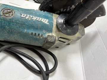 Б/в Кутова шліфмашина Makita ga9020s 01-201052901