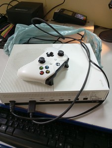 Б/в Ігрова приставка Microsoft xbox one s 1tb 01-201094445